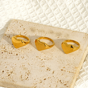<span class=keywords><strong>Anillos</strong></span> con Logotipo Personalizado, Anillo <span class=keywords><strong>de</strong></span> Acero Inoxidable, Anillo Punk con Corazón para Hombre, Anillo con Letra, Anillo Chapado en Oro para Mujer - Product Image 3