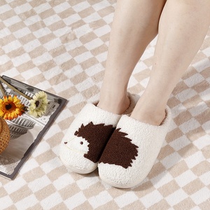 Nuevo y cómodo diseño de <span class=keywords><strong>erizo</strong></span> transpirable con punta cerrada, suela exterior de EVA de piel cálida para invierno, suelas gruesas y suaves antideslizantes para parejas de hombres y mujeres - Product Image 1