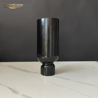 Vase sur piédestal en marbre beige travertin, forme personnalisée, marbre artisanal de qualité supérieure pour la décoration intérieure