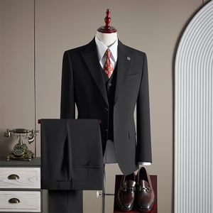 <span class=keywords><strong>Traje</strong></span> de Hombre Elegante y a la Moda, Diseño Personalizable, Cuello con Muescas y Adornos, Antiarrugas, Corte Entallado, <span class=keywords><strong>Traje</strong></span> de Tres Piezas - Product Image 1