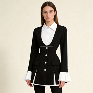 Blazer-robe 2-en-1 sur mesure pour <span class=keywords><strong>femme</strong></span> avec boutons perlés, manches longues et volants plissés, coupe cintrée à la taille - Product Image 1