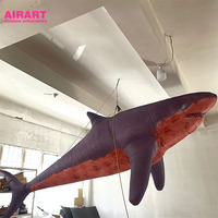 Requin gonflable décoratif accrochant, animal gonflable de requin adapté aux besoins du client pour la publicité