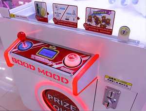 Machine à griffes géante à pièces de monnaie, design amusant, cadeau personnalisé - Product Image 4