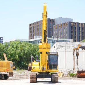 Excavatrice Komatsu PC200 d'origine Japon, 20 tonnes, sur chenilles, occasion, composants essentiels, moteur, vente de matériel de construction, modèle 2024, 1 exemplaire - Product Image 2
