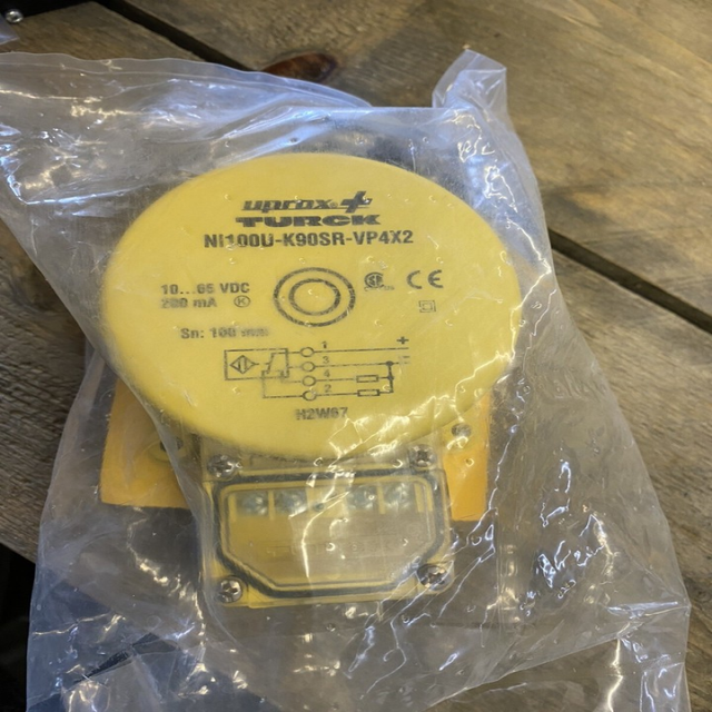 New Original Proximity Switch 1Pc NI100U-K90SR-VP4X2. PLC Controller