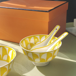 Customized Wholesale European Luxury Porcelain <b>Dinner</b> <b>Set</b> with Bone China Bowls and Spoons - Product Image 3