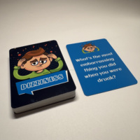 Jeu de cartes portable en papier, cartes bon marché 63x88mm format poker, finition brillante, emballage et boîte personnalisés avec logo sur mesure