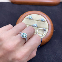 Bague de fiançailles et de mariage ajustable en moissanite bleue pour homme et femme