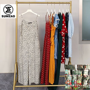 Estoque de Roupas Usadas de Qualidade: Vestido de Algodão Feminino, Macacão e Romper. Artigos de Vestuário para Ocasiões - Product Image 2