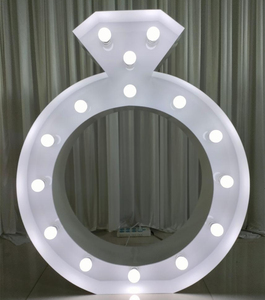 Vente en gros de 4 pieds de chiffres en métal LED lumière blanche géante bague en diamant pour chapiteau lumineux pour décorations de fête de mariage et d'événement - Product Image 1