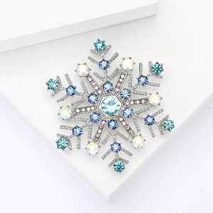New Rhinestone Brooches Women Luxury Fashion Snowflake Brooch Pin Suit Cardigan Lapel Flower Jewelry <b>Accessory</b> Brooches - Product Image 4