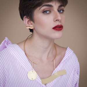Collar con Colgante Budista Geométrico de Latón - Cadena de Hoja Chapada en Oro de 18K con Diseño de Serpiente, Regalo de Compromiso Unisex - Product Image 3