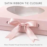 Boîte cadeau élégante rose poudré avec fenêtre, en acétate transparent, découpe en forme de cœur, fermeture avec nœud en ruban de satin, taille personnalisée, vente en gros