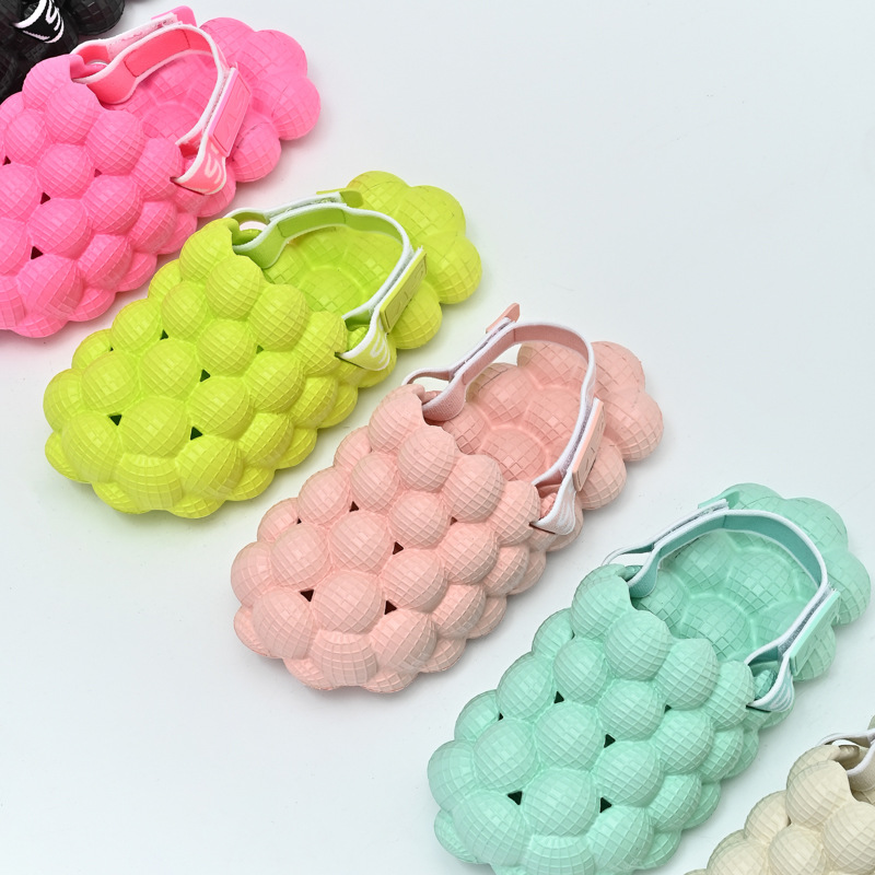 2023 Fashion Design PVC Slippers Beach Sandals Kids Slippers Cartoon Personalized Sandals
