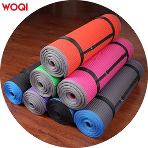 Tapis de yoga Woqi 3 mm d'épaisseur, en matériau NBR antidérapant, avec sangles pour le fitness et le remodelage corporel - Product Image 1