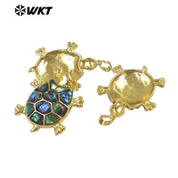 WT-JP513 Charmes de tortue en laiton plaqué or et coquille d'ormeau naturelle pour la fabrication de colliers