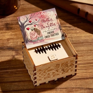 Caja de Música Clásica de Madera Contrachapada, Funciona con Pilas, Grabada a Mano con la Canción 'You Are My Sunshine', Estilo Boutique, Regalo Completo - Product Image 2