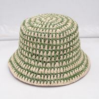 Venta de sombrero de verano encantador a la moda, sombrero Cloche de colores mezclados, sombrero de cubo de paja de rafia de ganchillo para mujer
