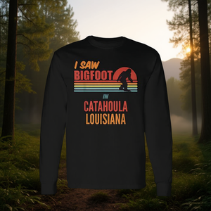 Bigfoot vive nella parrocchia di Catahoula, Louisiana, maglietta a maniche lunghe - Product Image 3