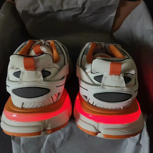 Chaussures de marche décontractées Track 3.0 LED, baskets de luxe épaisses, rechargeables, lumineuses, en maille nylon et polyuréthane, chaussures de sport - Product Image 6