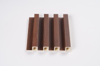 Panneau de grille en composite bois-plastique (WPC) imperméable pour la décoration murale intérieure des appartements et le traitement acoustique