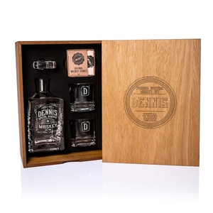 JUNJI Engraved Whiskey Decanter Set Box Personalized Whiskey Stones And Glasses Gift Set in Premium Handmade Wooden Gift Box