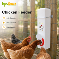 Mangeoire à poulet pour oiseaux, support en PVC, suspendue, facile à nettoyer, portable, 3,6 L, forme carrée, manuelle, utilisation extérieure, étanche, résistante aux UV