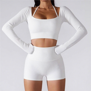 Diseño con costuras que realzan la figura y ajuste ceñido, elegante cuello halter en V y ajuste <span class=keywords><strong>de</strong></span> cobertura total, manga asimétrica única y corte recortado. - Product Image 6
