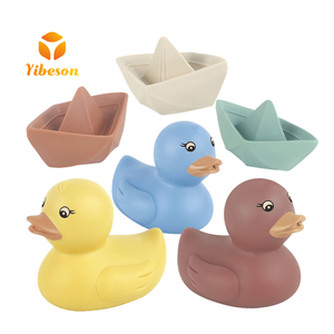 Jouet de bain amusant pour bébé, animaux de dessin animé en silicone souple, bateau flottant empilable en forme de canard en caoutchouc - Product Image 1