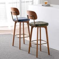 Tabouret haut moderne rétro de style industriel, chaise, table de bar en bois massif avec cuir pour la maison, le restaurant, le salon et l'hôtel.