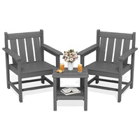 Chaise de bistrot d'extérieur en HDPE, surface imitation bois, dossier incliné, siège surdimensionné, résistante aux intempéries, capacité 360 lbs, pour terrasse et jardin