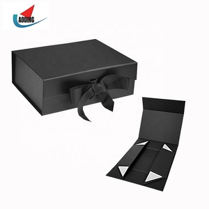 Black Luxury Rigid Cardboard Foldable Gift Boxes Hard Paper Clamshell Magnetic Closure Paper Folding Gift Box