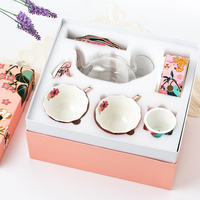 Set Teh Keramik Bone China Desain Elegan Gaya Baru Mewah dengan Cangkir Kopi dan Tatakan, Teko, dan 2 Tingkat Tempat Kue untuk Hadiah