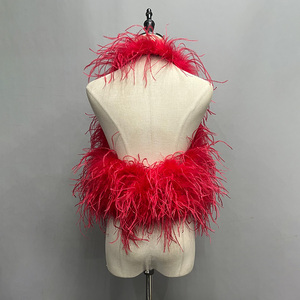 Top Corto Rojo Personalizado Jancoco para <span class=keywords><strong>Mujer</strong></span>, Chaleco Voluminoso con Plumas de Avestruz Genuinas para Otoño e Invierno, Estilo Glamuroso - Product Image 2