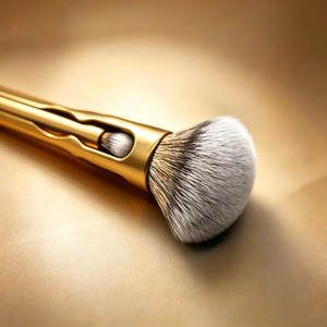 Ensemble de pinceaux de maquillage de luxe 5-en-1, grand pinceau plat pour poudre, kit pour eye-liner et anticernes avec poils synthétiques sans cruauté - Product Image 4