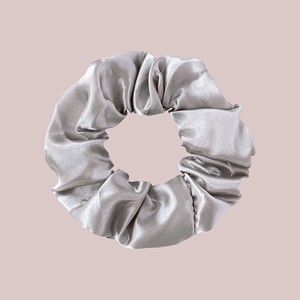 Lot de chouchous en satin couleur unie, élastiques doux pour cheveux, bandeaux pour femmes et filles, accessoire de mode pour usage quotidien - Product Image 4