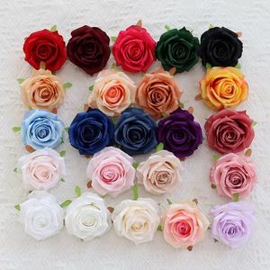 Tendances 2025 : Têtes de roses artificielles <span class=keywords><strong>Caroline</strong></span> de 9 cm pour murs floraux photographiques, décors de mariage, Saint-Valentin et remise de diplômes - Product Image 2