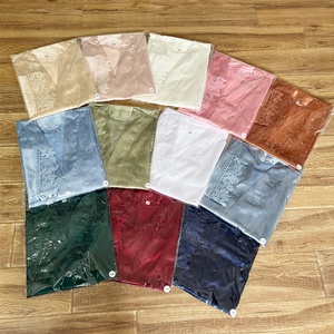 Vestaglia da Sposa e Damigella in Raso di Seta Liscio e Morbido, Tinta Unita, con Bordo in Pizzo e Scollo a V, Lunghezza al Ginocchio - Product Image 3