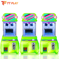Machine à griffes mini en plastique à monnayeur, personnalisable en plusieurs langues, fonction de préhension de cadeaux, idéale pour les parcs d'attractions pour enfants - Vente chaude
