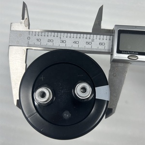 Condensador Electrolítico de Aluminio Radial con Orificio Pasante 3300μF <span class=keywords><strong>50V</strong></span> CC 18*35mm, Condensador de Filtro de Bajo Voltaje para Almacenamiento de Energía en Stock - Product Image 4