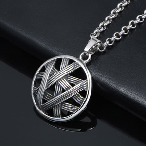 Collar con colgante de atrapasueños geométrico de acero inoxidable para hombre SP673 - Product Image 3