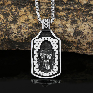 Yunnique – collier avec pendentif guerrier Viking en acier inoxydable pour hommes, design de visage géométrique, bijoux cadeau - Product Image 3