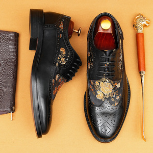 Chaussures de ville formelles en cuir haut de gamme brodées et ornées de motifs, pour hommes et femmes - Product Image 3