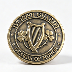 Medalla de las 1ª Guardias Irlandesas, de latón chapado en oro, circular, grabada en relieve, con temática musical, artículo de colección artístico. - Product Image 3
