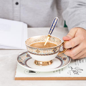 Juego de Taza y Platillo de Porcelana China de Hueso Dorado, Elegante y de Lujo Europeo, para el Té de la Tarde - Product Image 2