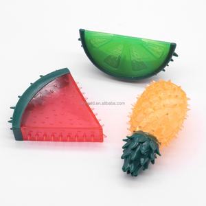 Jouet à mâcher pour chien durable en TPR personnalisé, en forme d'os, motif de fruits, interactif, congelable, vente en gros, marque SORADD - Product Image 6