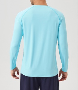T-shirt de sport pour homme, bleu clair, manches longues, séchage rapide, coupe ajustée, col rond, tricoté, couleur unie - Product Image 6
