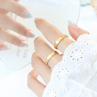 Bague de fiançailles ou de mariage tendance en acier inoxydable plaqué or 18 carats, minimaliste, à l'échelle de la peau de poisson, fine, pour le doigt