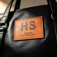 Écussons personnalisés en cuir PU, logo thermocollé, étiquettes écologiques pour jeans, sacs, accessoires de vêtements à coudre, vente en gros OEM