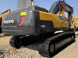รถขุดตีนตะขาบ Volvo EC360 มือสอง ขนาด 36 ตัน เครื่องยนต์เดิม ชั่วโมงการทำงานต่ำ มาตรฐาน EPA CE มอเตอร์ เกียร์ ปั๊มไฮดรอลิก - Product Image 6